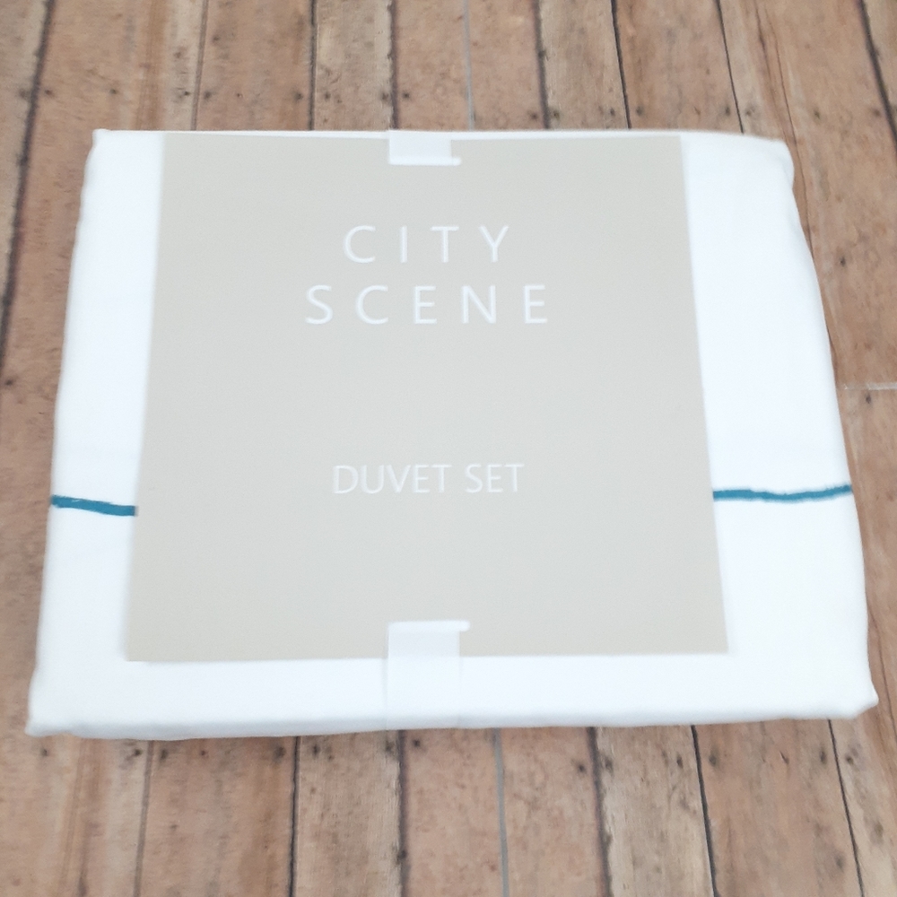 City Scene White Twin Duvet Set